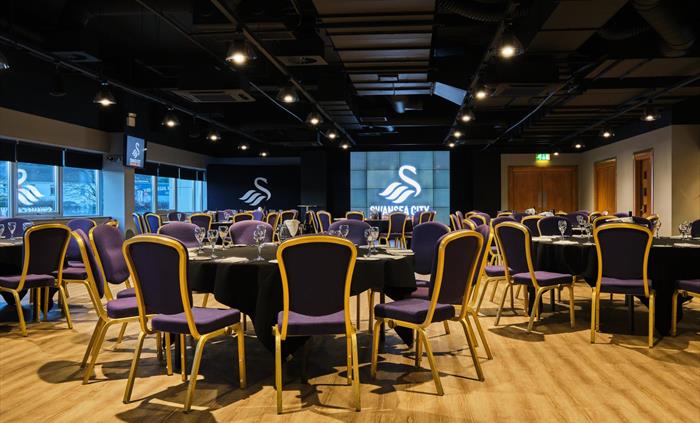 Guests appreciate the sleek décor that comes with the Morfa Lounge, and the space lends itself to glamorous and cutting-edge events for up to 200 peop